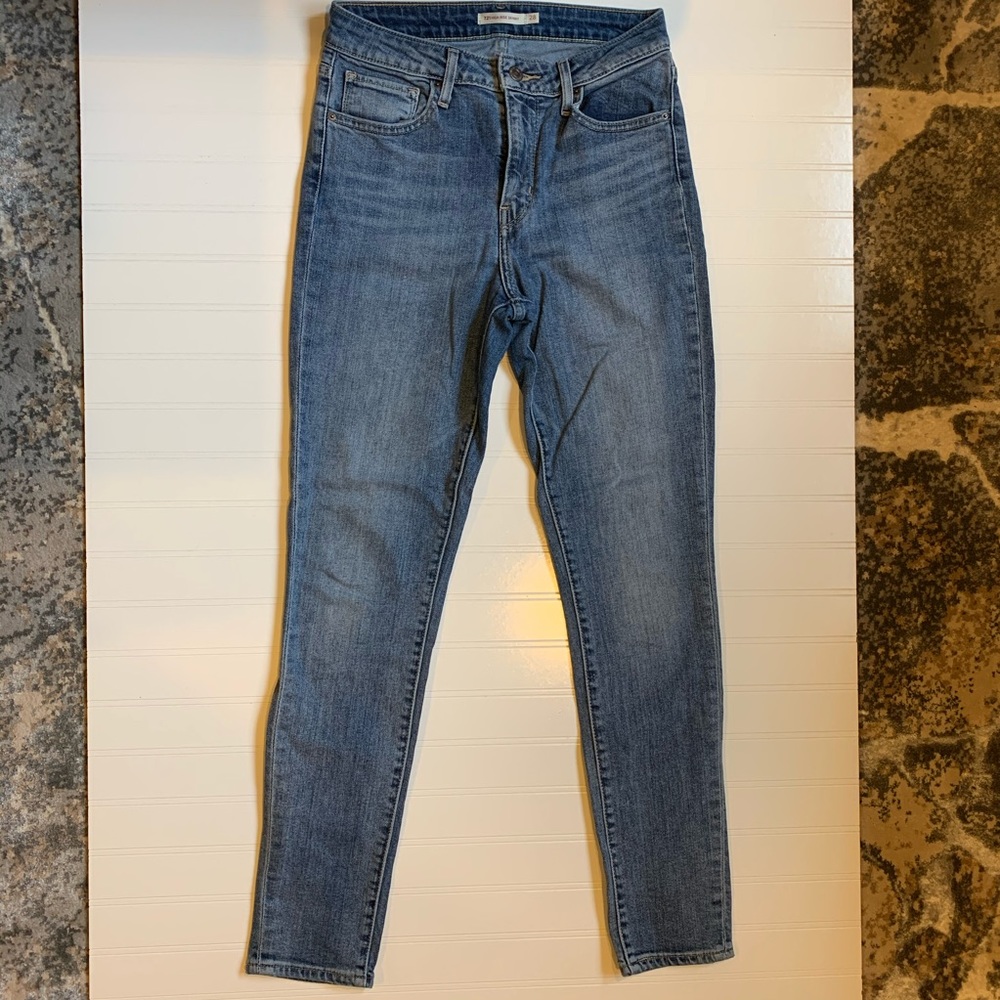 Levi’s Jeans High Rise Skinny - free shipping 👍🏼